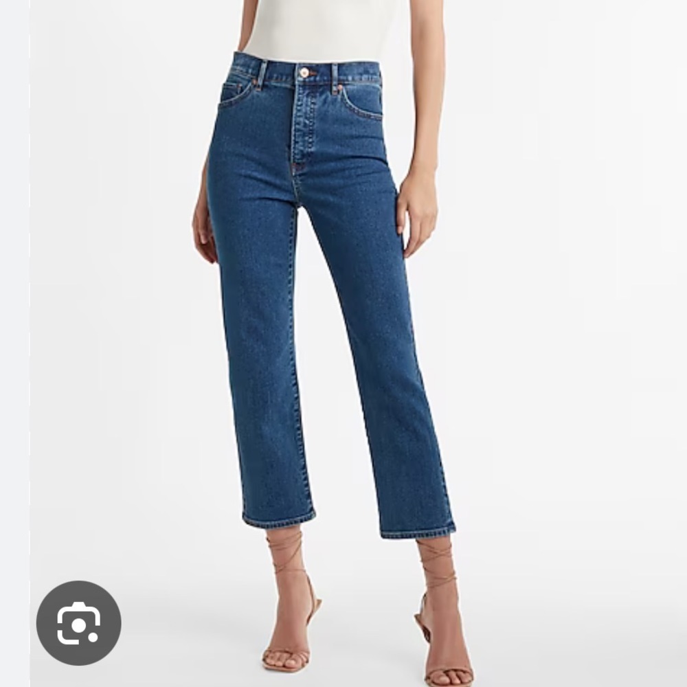 50%offw❤️ NWT Express Mid Rise straight Cropped Jeans size 0 oversized J022